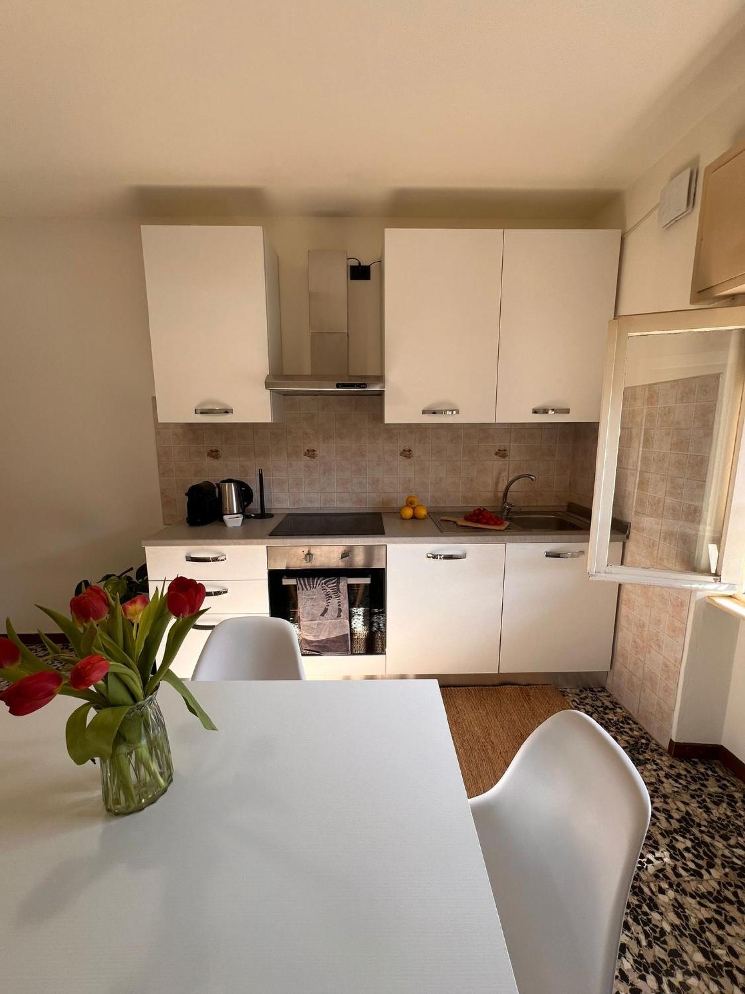 La Mansarda Apartment โกโม ภายนอก รูปภาพ