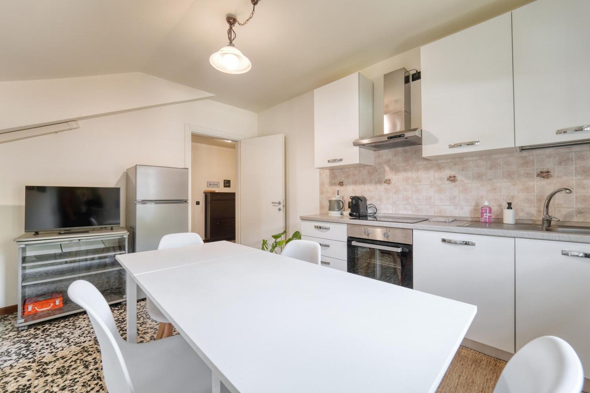 La Mansarda Apartment โกโม ภายนอก รูปภาพ