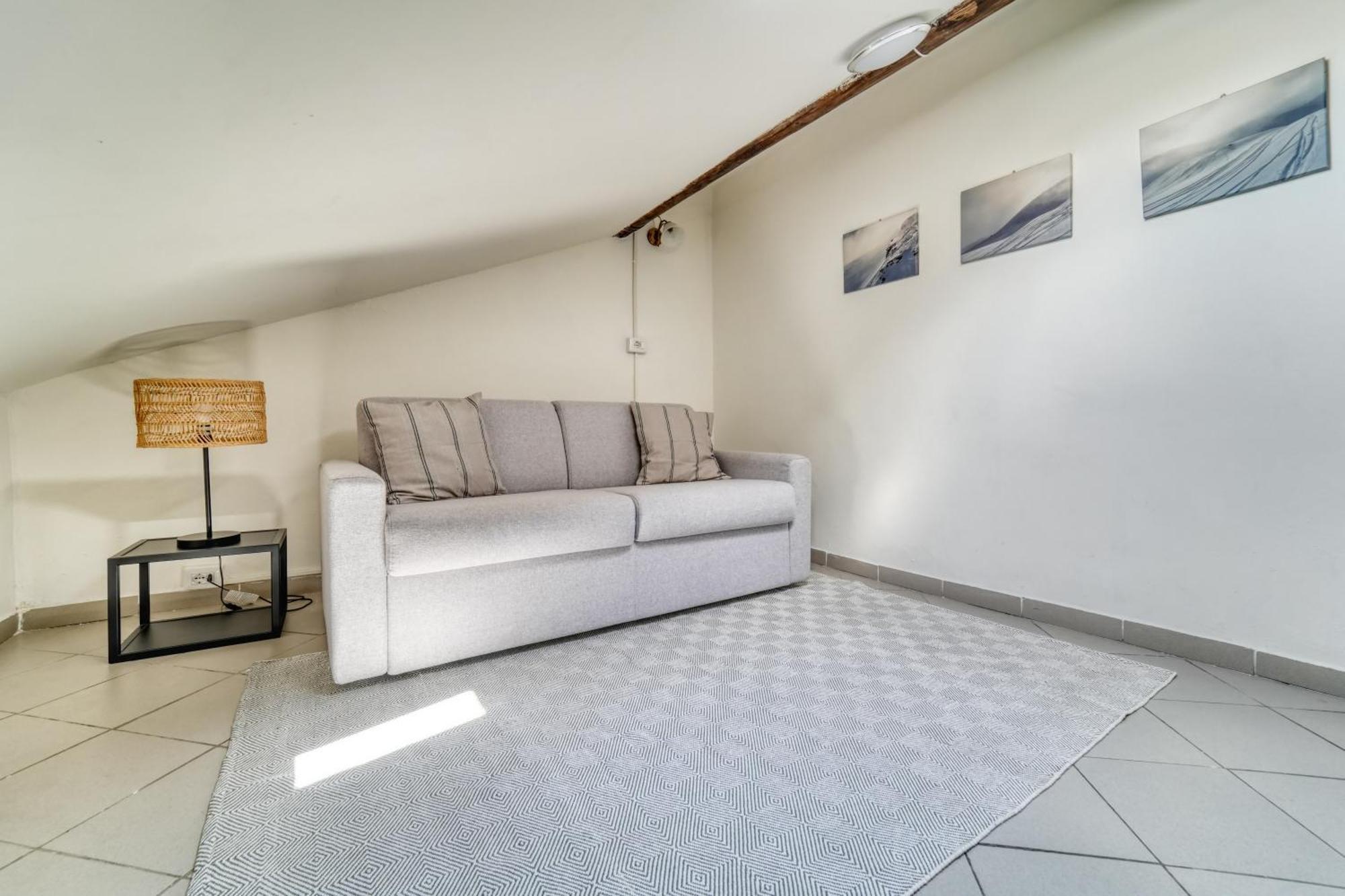 La Mansarda Apartment โกโม ภายนอก รูปภาพ