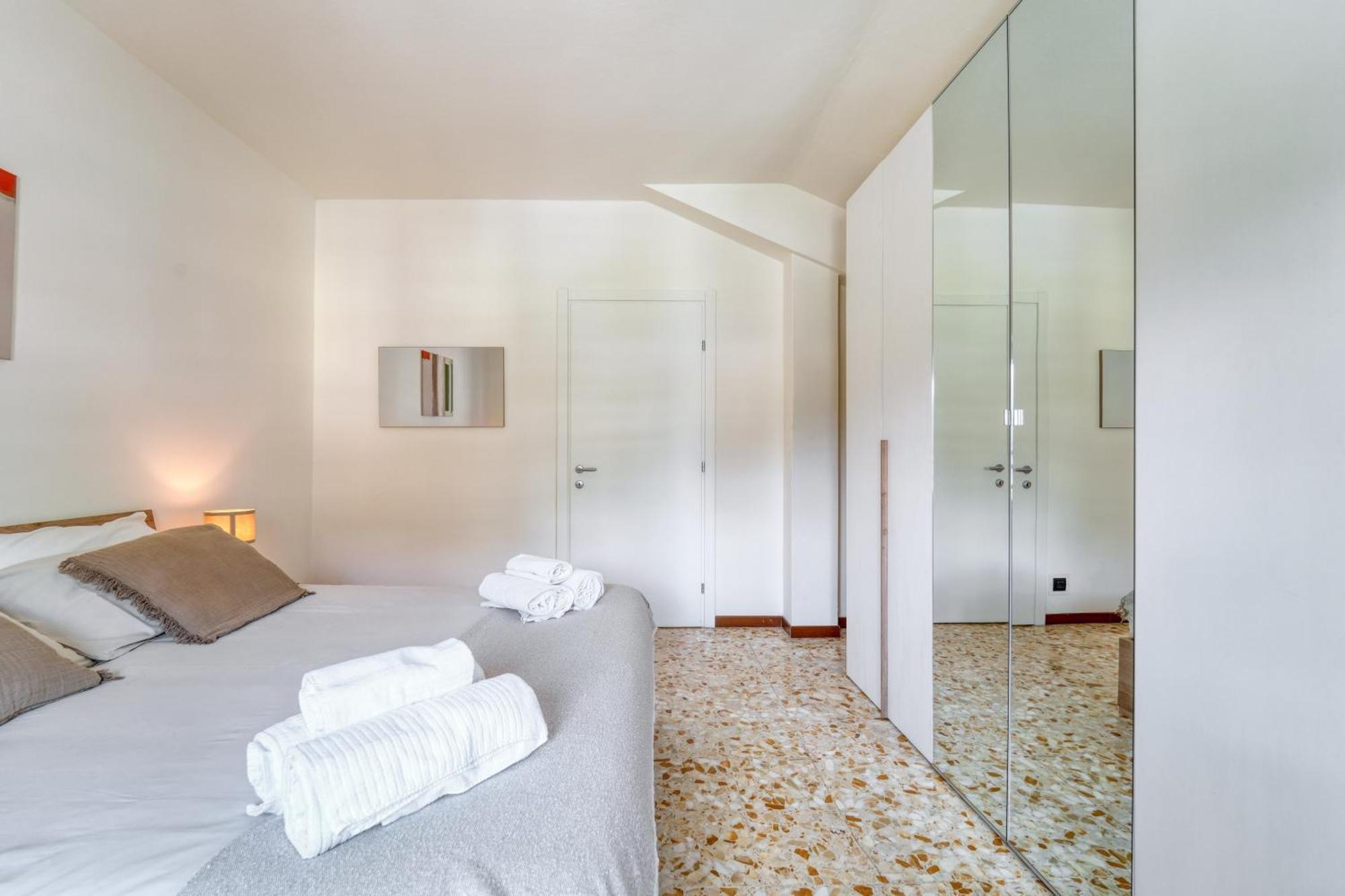 La Mansarda Apartment โกโม ภายนอก รูปภาพ