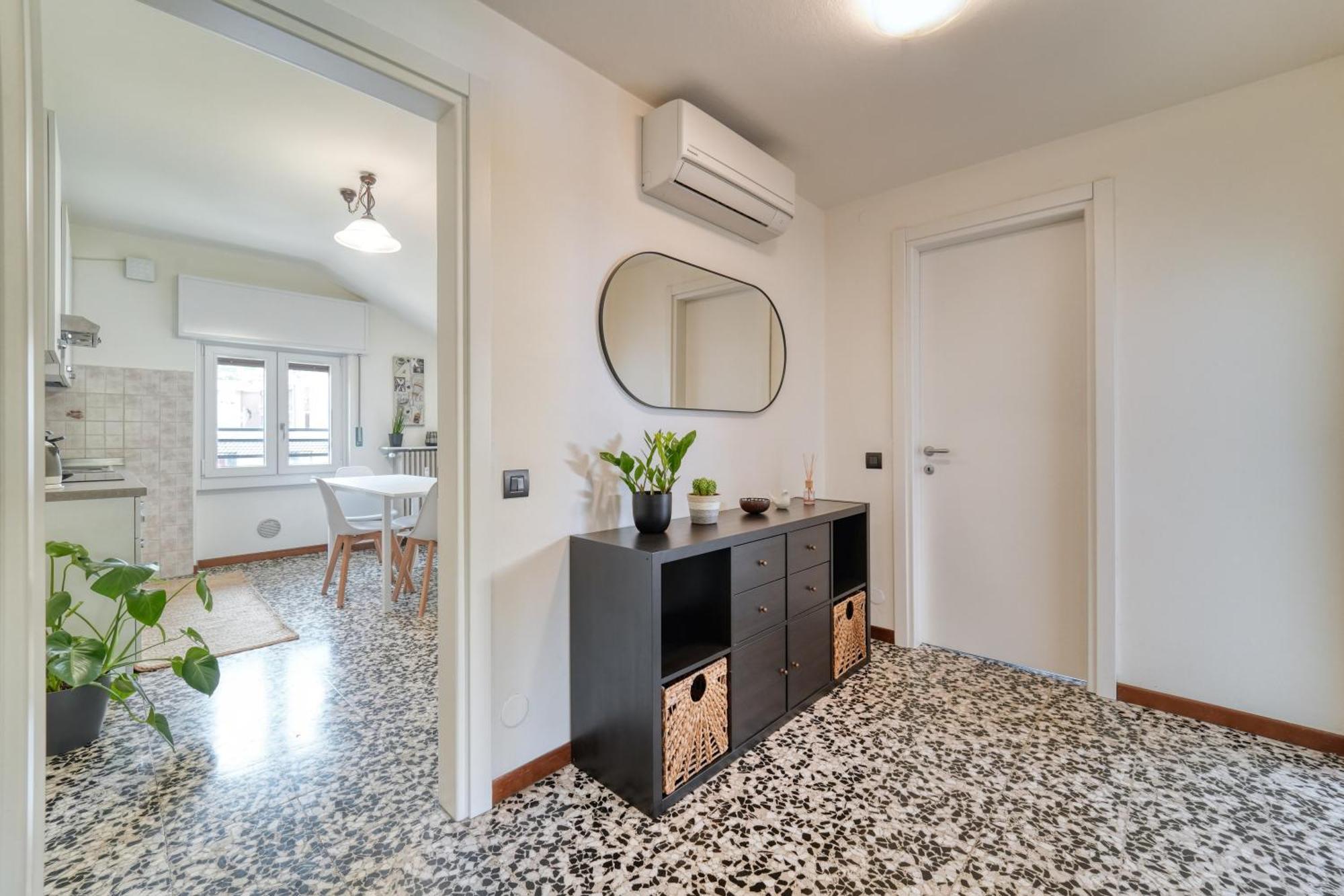 La Mansarda Apartment โกโม ภายนอก รูปภาพ